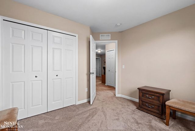 49111 Charnwood Drive, Macomb, MI 48042