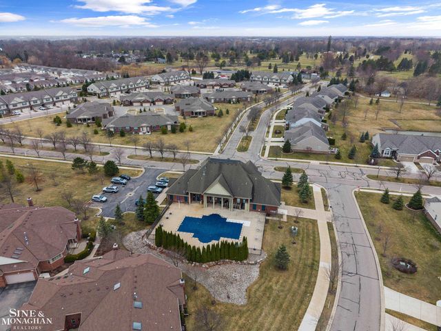 49111 Charnwood Drive, Macomb, MI 48042