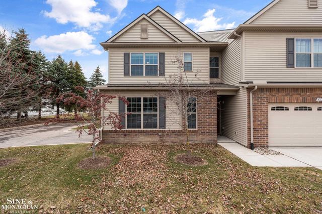 49111 Charnwood Drive, Macomb, MI 48042
