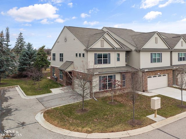 49111 Charnwood Drive, Macomb, MI 48042