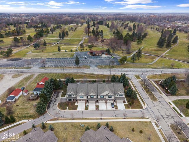 49111 Charnwood Drive, Macomb, MI 48042