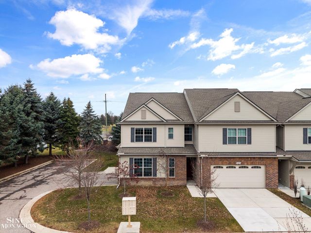 49111 Charnwood Drive, Macomb, MI 48042
