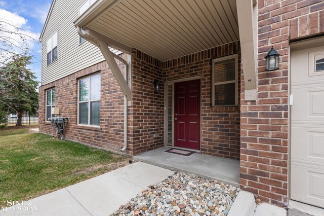 49111 Charnwood Drive, Macomb, MI 48042