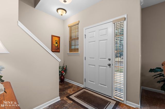 49111 Charnwood Drive, Macomb, MI 48042