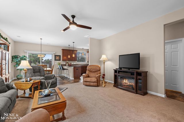 49111 Charnwood Drive, Macomb, MI 48042