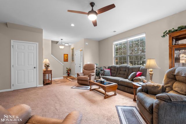 49111 Charnwood Drive, Macomb, MI 48042