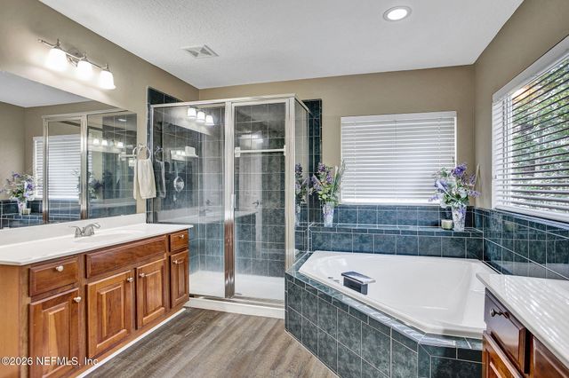 617 ACORN Court, St. Johns, FL 32259