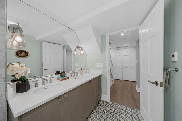 93 Baldwin St 1, Boston, MA 02129