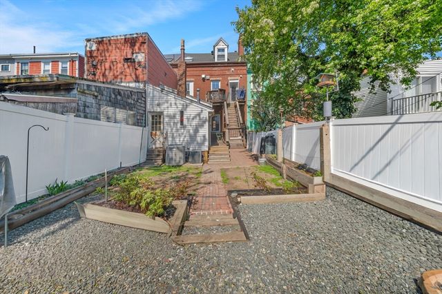 93 Baldwin St 1, Boston, MA 02129