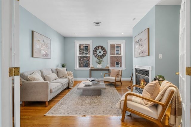 93 Baldwin St 1, Boston, MA 02129