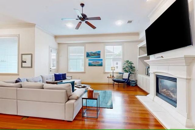 404 W 16th Street, Houston, TX 77008
