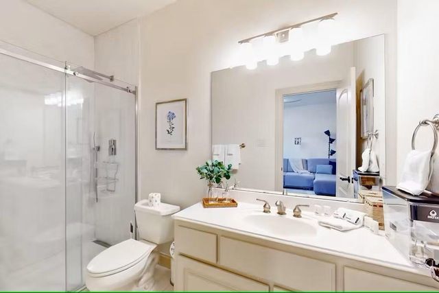 404 W 16th Street, Houston, TX 77008