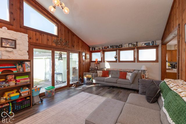 504 E Douglas Drive, Brownsburg, IN 46112