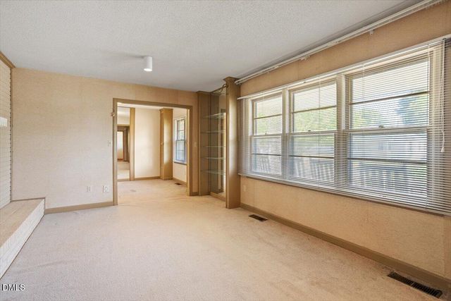 700 E Harnett Street, Dunn, NC 28334