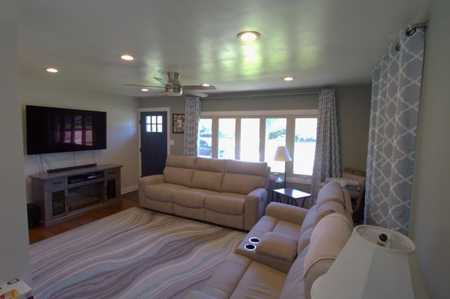 1416 N Harvey Street, Griffith, IN 46319