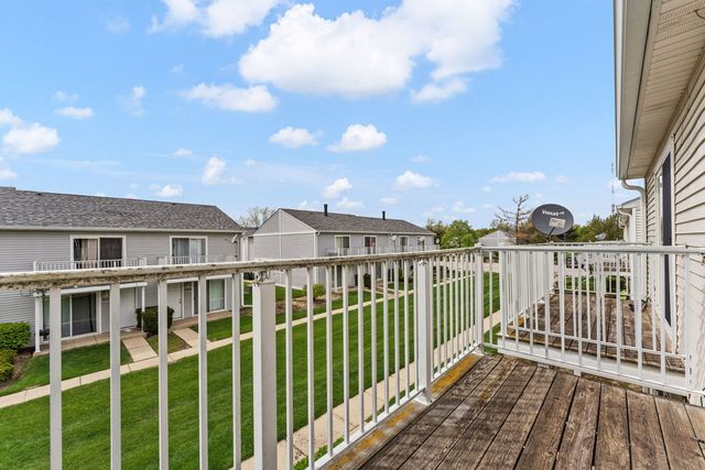 485 Meadow Green Lane, Round Lake Beach, IL 60073