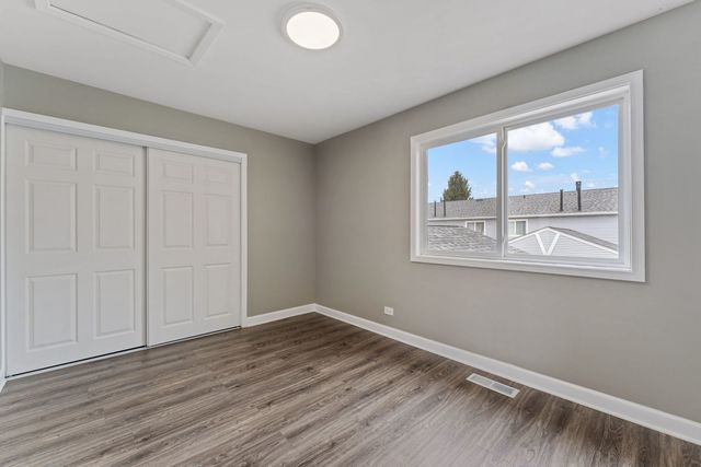 485 Meadow Green Lane, Round Lake Beach, IL 60073