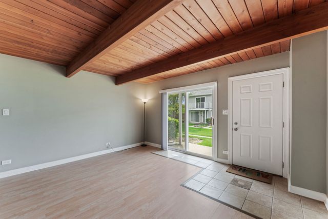 485 Meadow Green Lane, Round Lake Beach, IL 60073