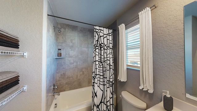 712 Belle Street, Lowell, AR 72745