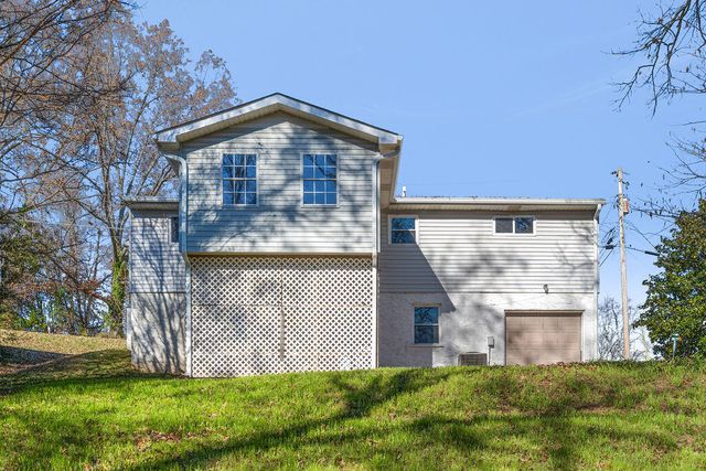 243 Greens Lake Circle, Rossville, GA 30741