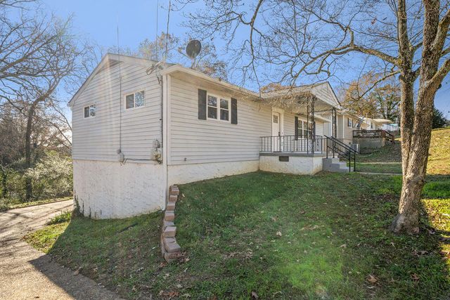 243 Greens Lake Circle, Rossville, GA 30741