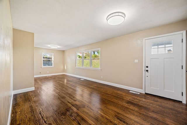 243 Greens Lake Circle, Rossville, GA 30741