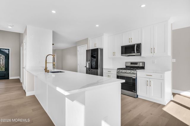 2 Fred Jahn Drive, Freehold, NJ 07728