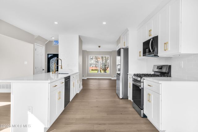 2 Fred Jahn Drive, Freehold, NJ 07728