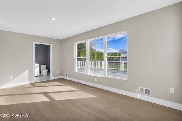 2 Fred Jahn Drive, Freehold, NJ 07728