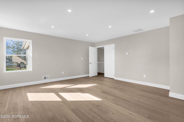 2 Fred Jahn Drive, Freehold, NJ 07728