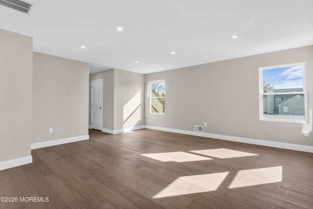 2 Fred Jahn Drive, Freehold, NJ 07728