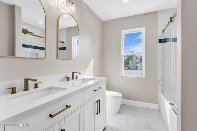 2 Fred Jahn Drive, Freehold, NJ 07728