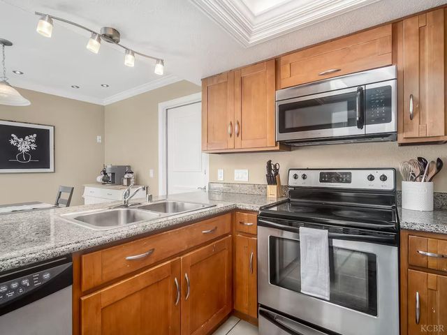 232 N Lemoore Avenue, Lemoore, CA 93245