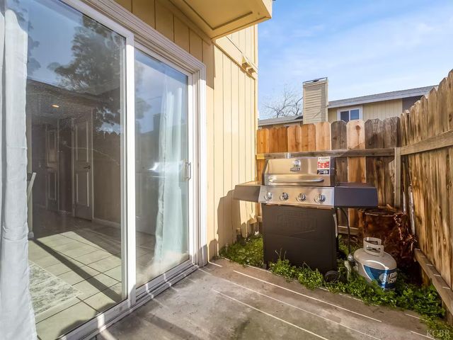 232 N Lemoore Avenue, Lemoore, CA 93245