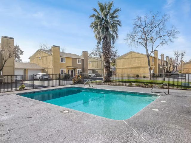 232 N Lemoore Avenue, Lemoore, CA 93245