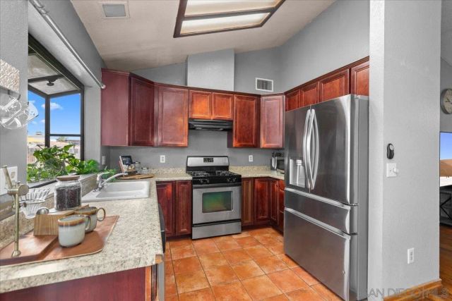 8440 Snow White, El Cajon, CA 92021