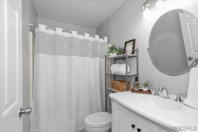 8440 Snow White, El Cajon, CA 92021