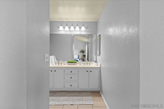 8440 Snow White, El Cajon, CA 92021