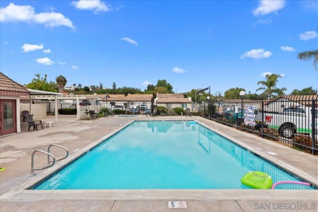 8440 Snow White, El Cajon, CA 92021