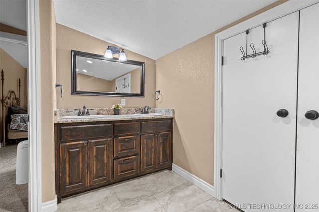 8726 State Highway 199, Ardmore, OK 73401