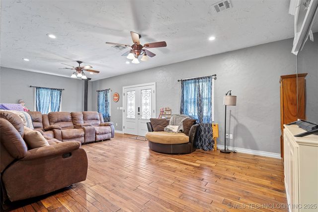 8726 State Highway 199, Ardmore, OK 73401