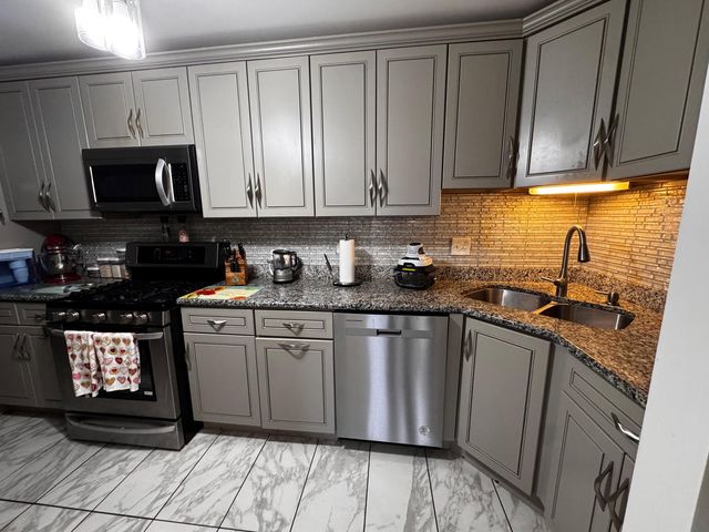 500 Park Avenue 122, Calumet City, IL 60409