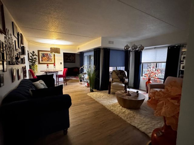 500 Park Avenue 122, Calumet City, IL 60409