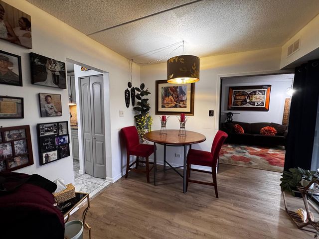 500 Park Avenue 122, Calumet City, IL 60409