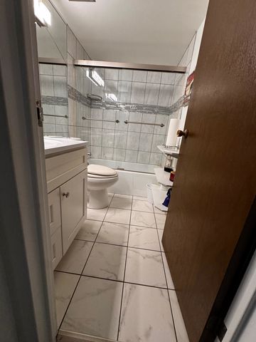 500 Park Avenue 122, Calumet City, IL 60409