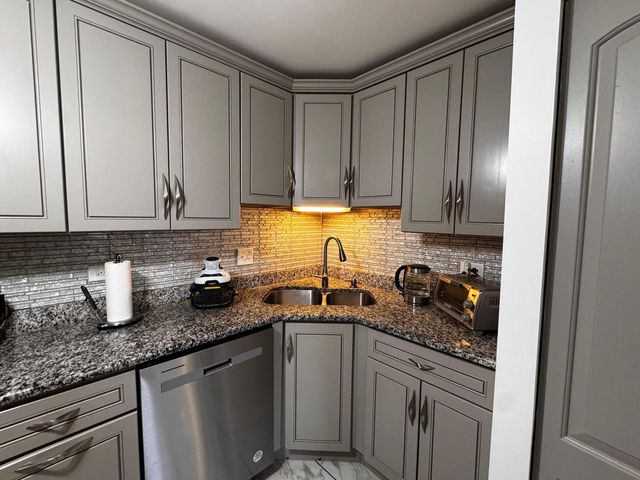 500 Park Avenue 122, Calumet City, IL 60409