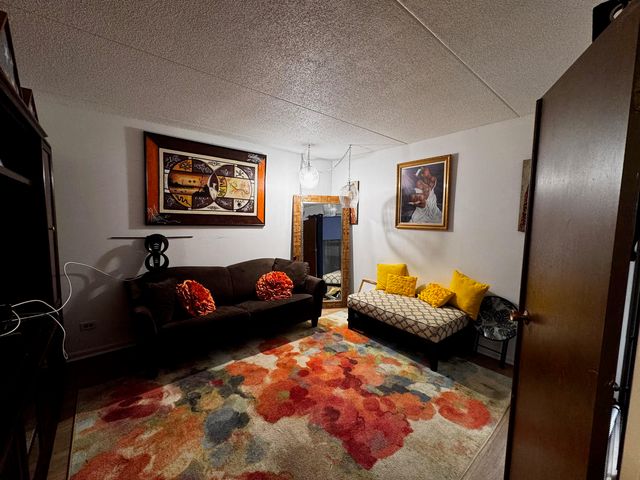 500 Park Avenue 122, Calumet City, IL 60409