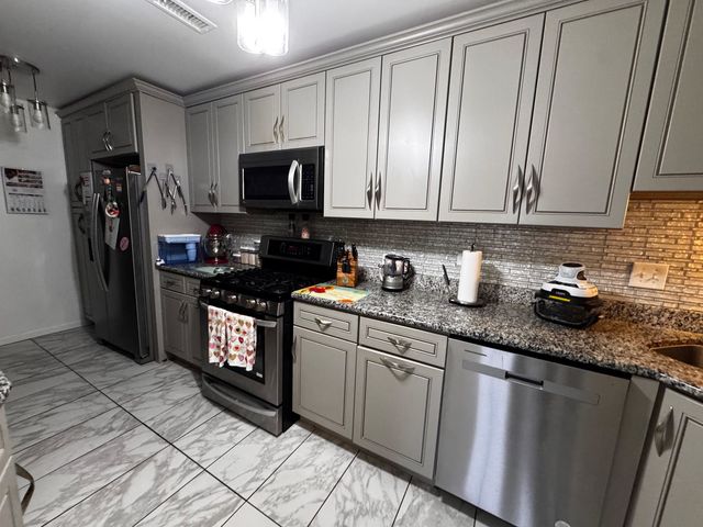 500 Park Avenue 122, Calumet City, IL 60409