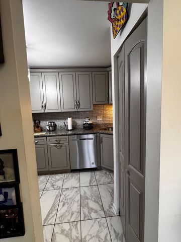 500 Park Avenue 122, Calumet City, IL 60409