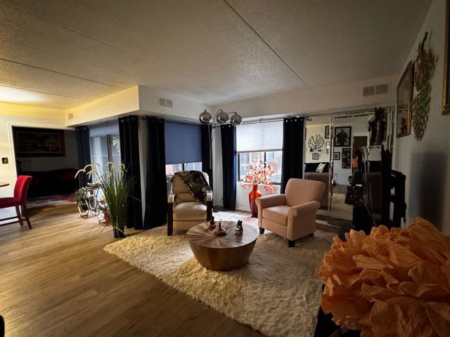 500 Park Avenue 122, Calumet City, IL 60409